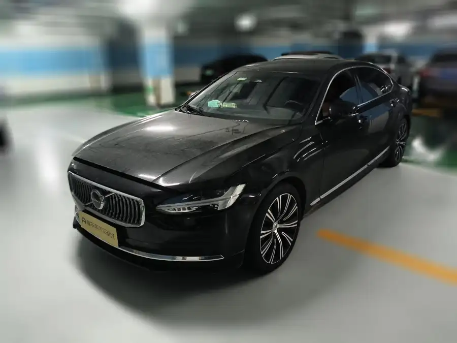 Volvo S90 B5 Luxury