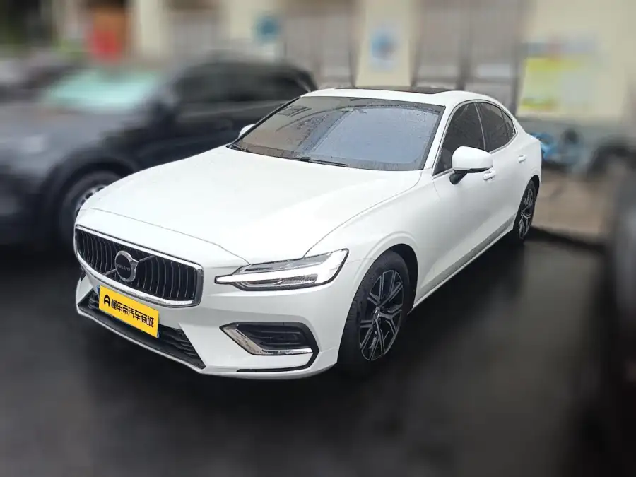 Volvo S60 B4 Luxury