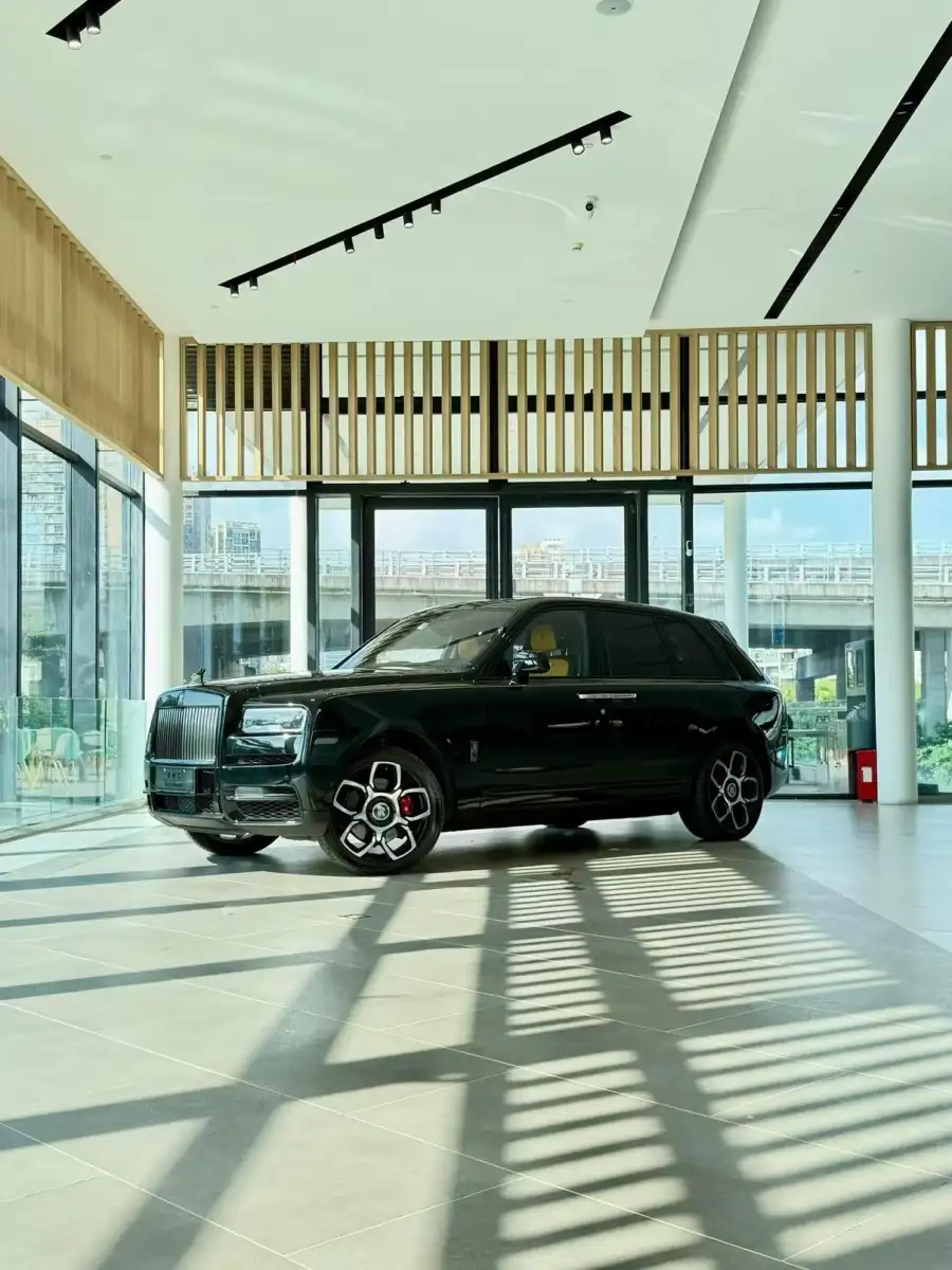 Rolls-Royce Cullinan Black Badge