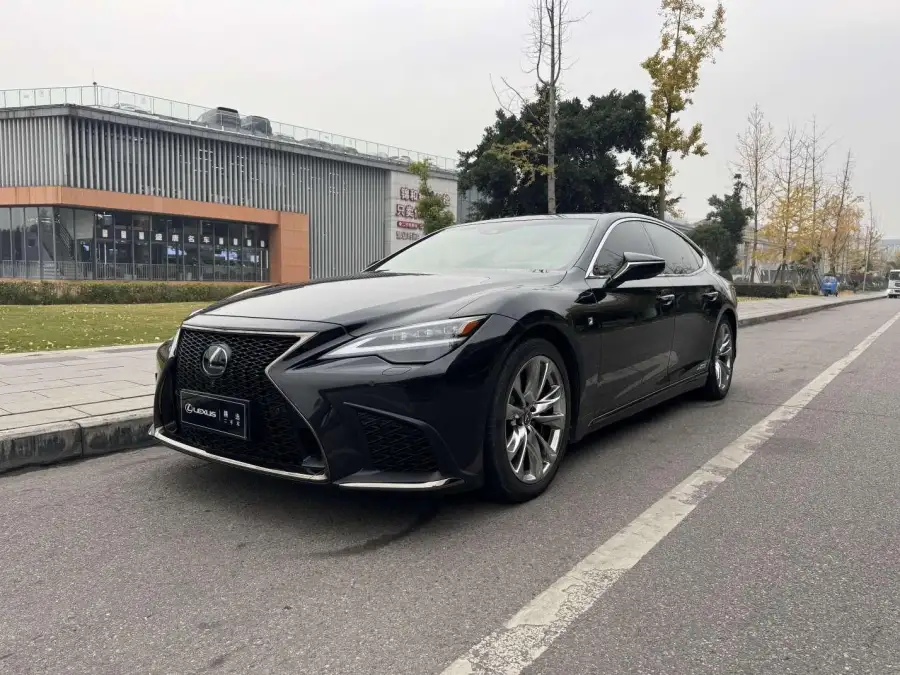 Lexus LS 500h F SPORT