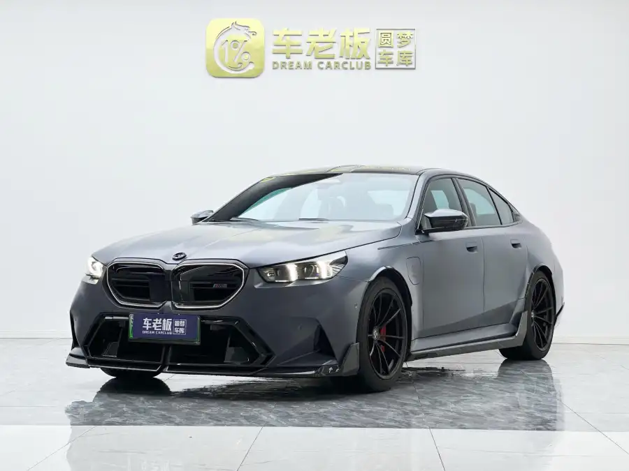 BMW M5 PHEV M5