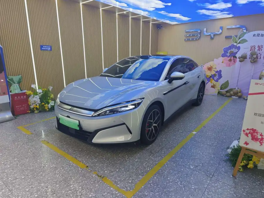 BYD Han L EV 601KM 4WD Flagship