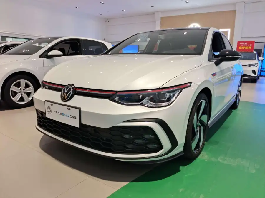 Volkswagen Golf GTI 380TSI DSG GTI