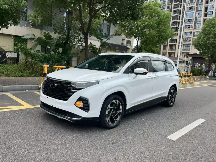 Hyundai Custo 380TGDi Premium LUX Premium