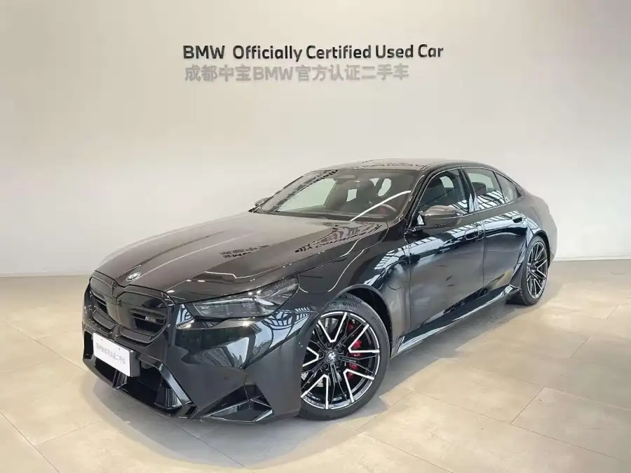 BMW M5 PHEV M5