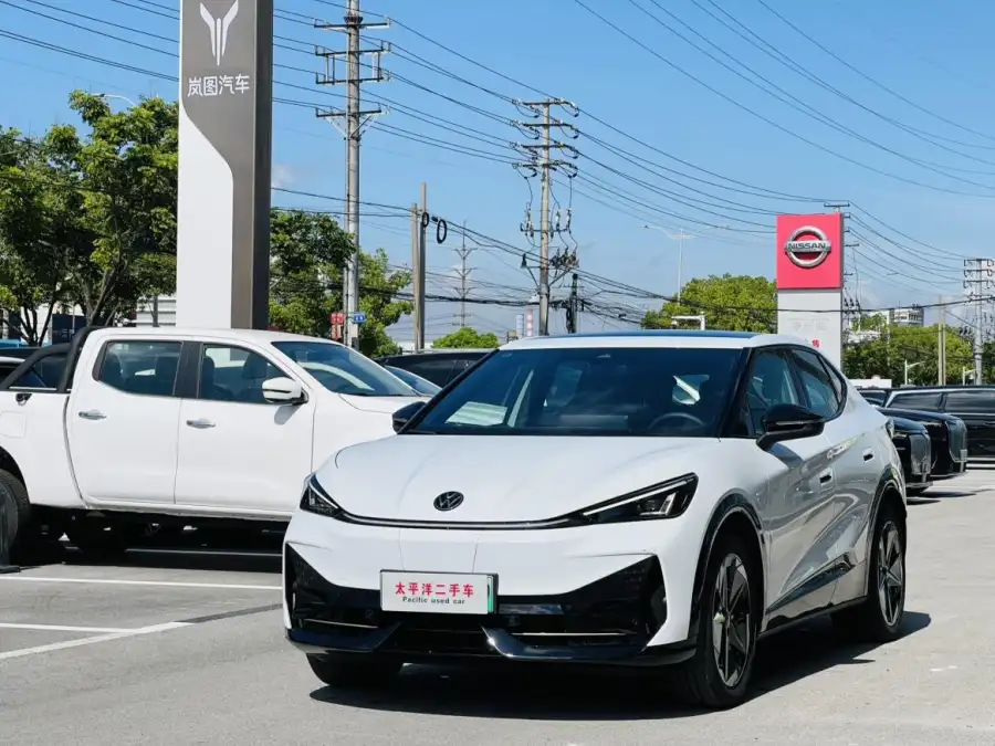 Volkswagen ID. UNYX 06 Pure