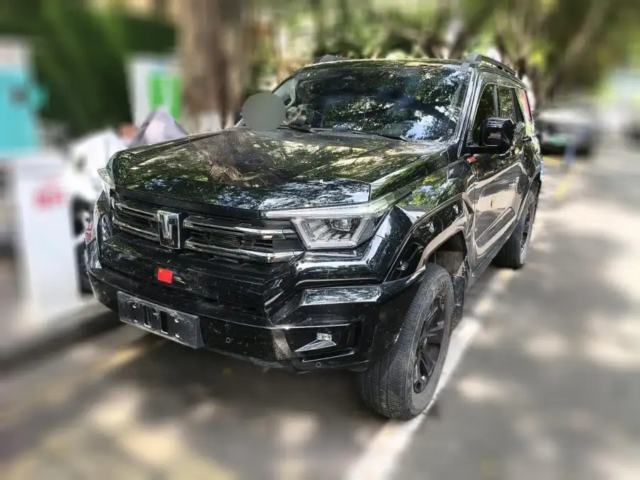 Tank 400 Hi4-T Off-road