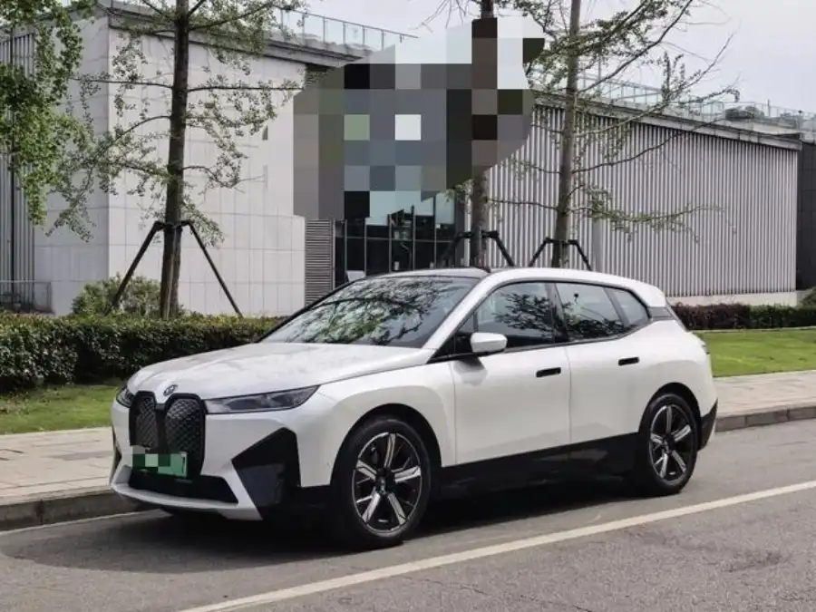 BMW iX xDrive40