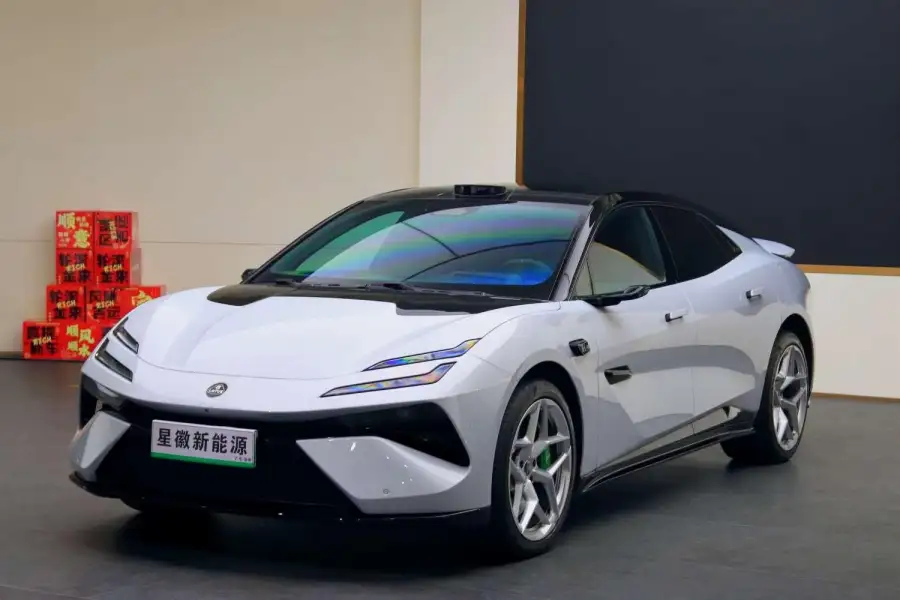 Lotus Emeya 900 Performance