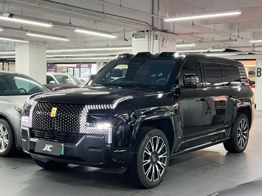 Yangwang U8L