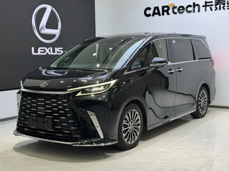 Lexus LM 500h DIRECT4 6 мест