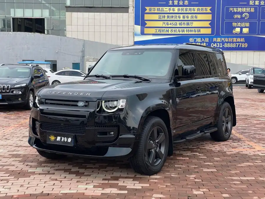 Land Rover Defender 110 3.0T P400 X-Dynamic HSE