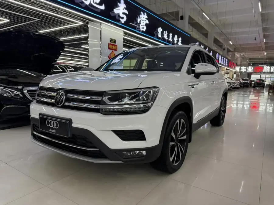 Volkswagen Tharu 330TSI 4WD Luxury