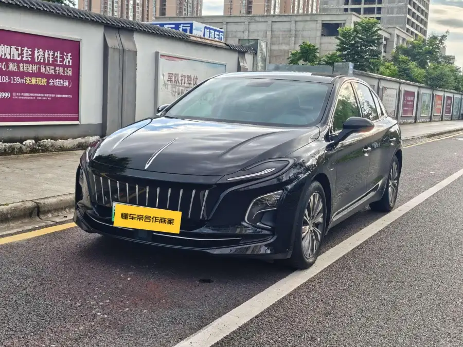 Hongqi E-QM5 431km 5 мест