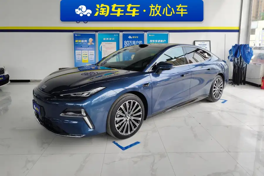Geely Galaxy Starshine 8 PHEV 130km EM-P
