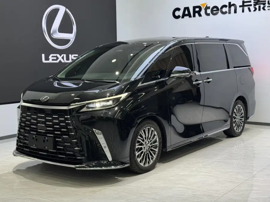 Lexus LM 500h DIRECT4 6 мест