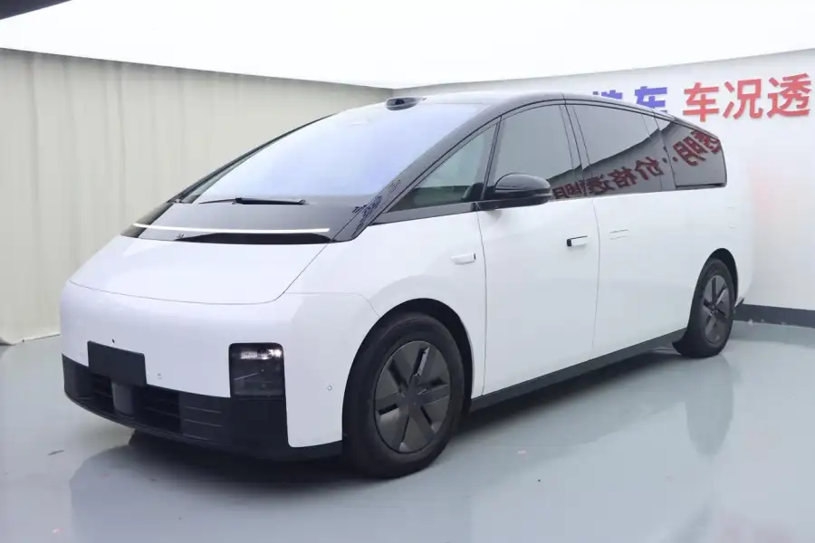 Li Auto MEGA Home