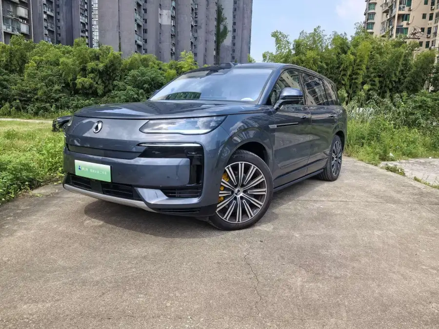 Denza N9 DM Flagship
