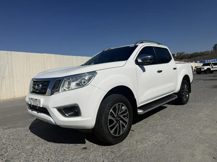 Nissan Navara 2.5L 4WD Premium QR25