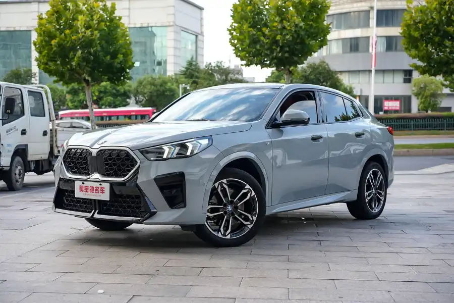 BMW X2 (Import) sDrive25i M