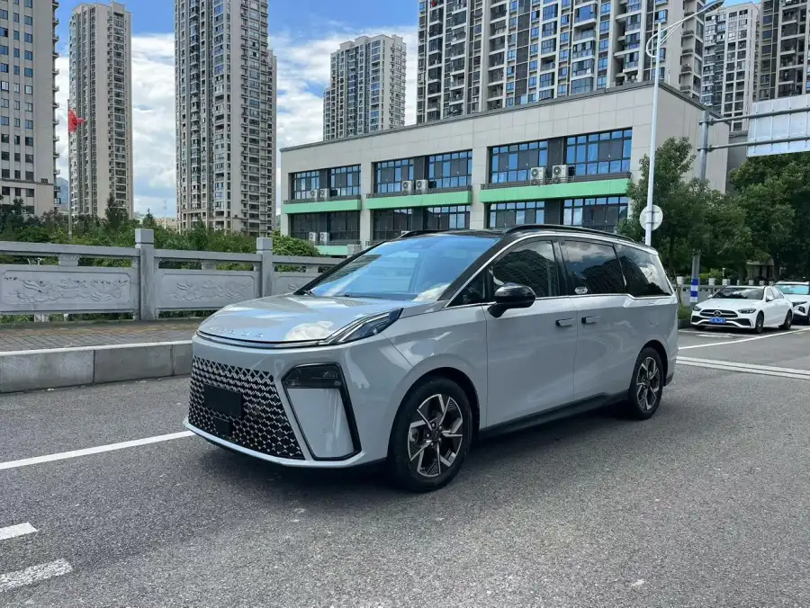 Maxus G70 2.0T Flagship 7 мест