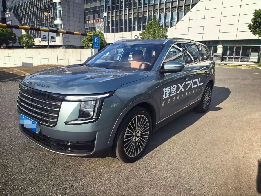 Jetour X70L 2.0TD 8AT Flagship