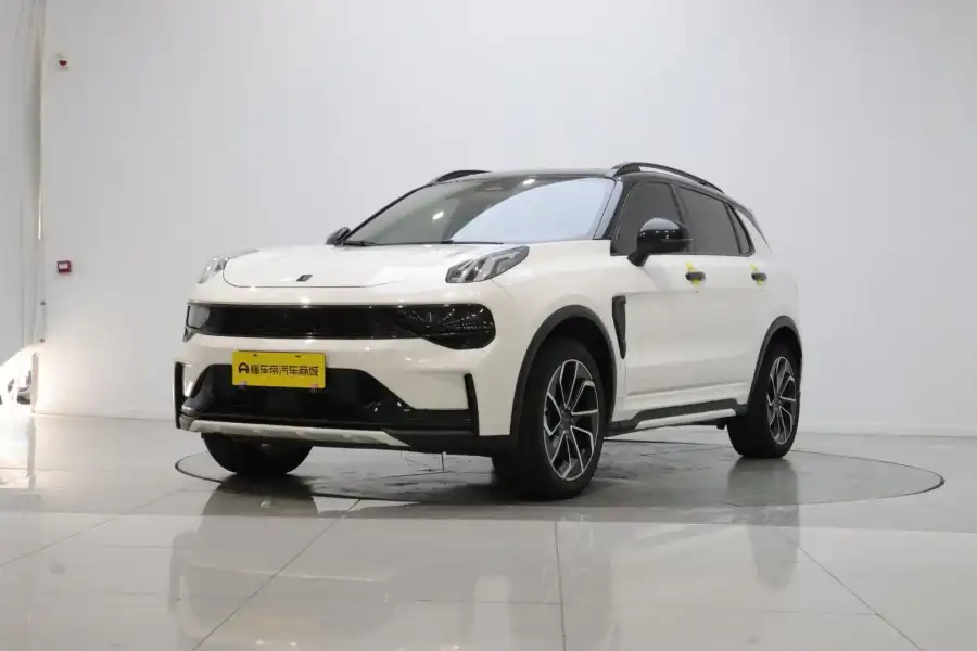 Lynk & Co 01 EM-F PM