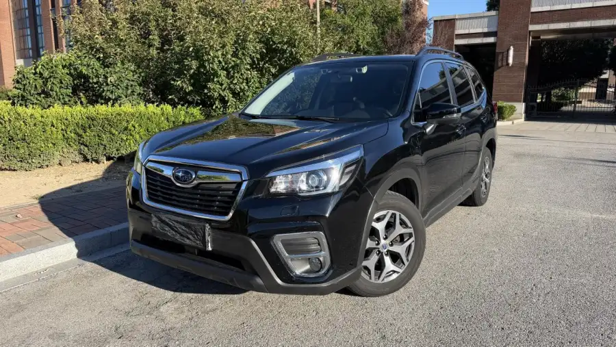 Subaru FORESTER 2.0i Luxury EyeSight
