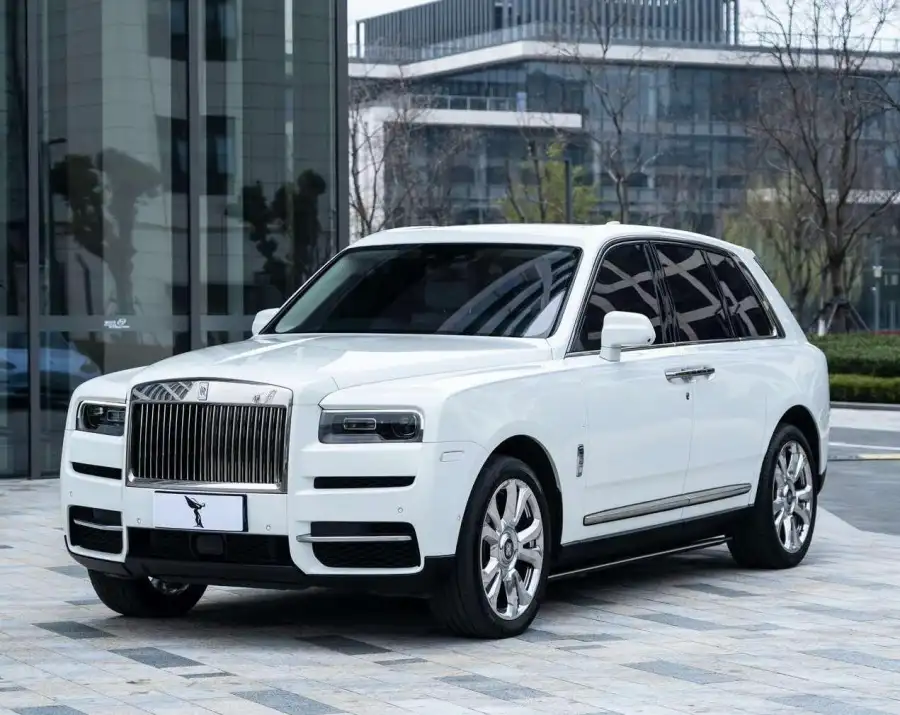 Rolls-Royce Cullinan 5 мест