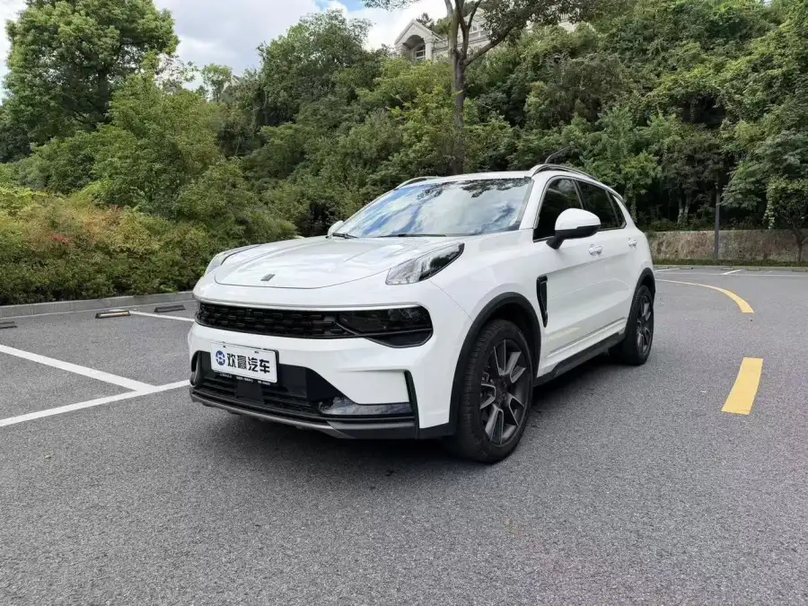 Lynk & Co 01 2.0TD 2WD Pro