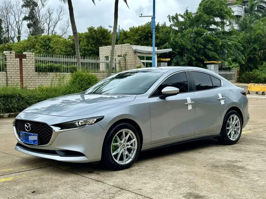 Mazda 3 Axela 1.5L