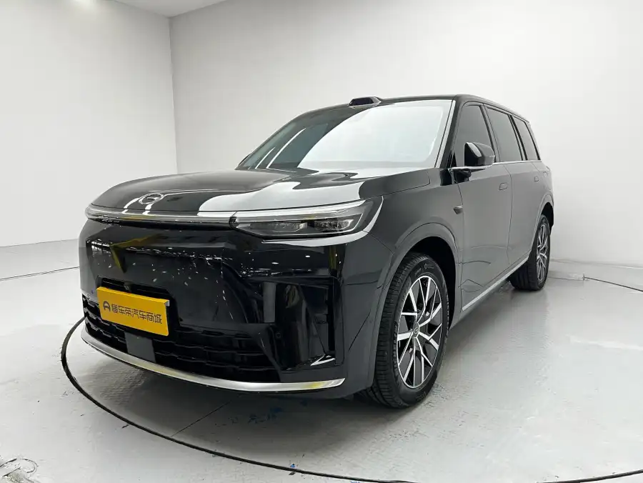 GAC Trumpchi Xiangwang S9 Ultra 6 мест