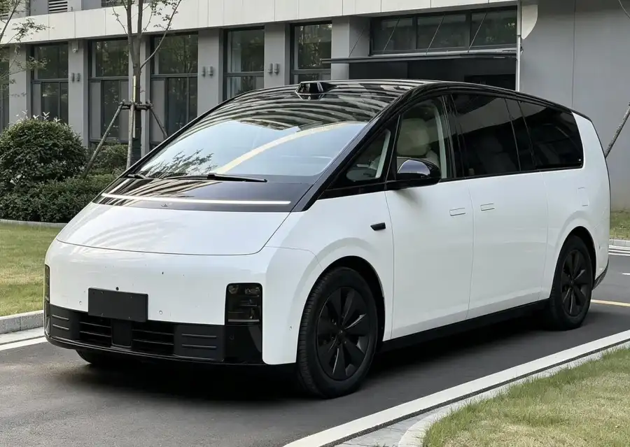 Li Auto MEGA Home
