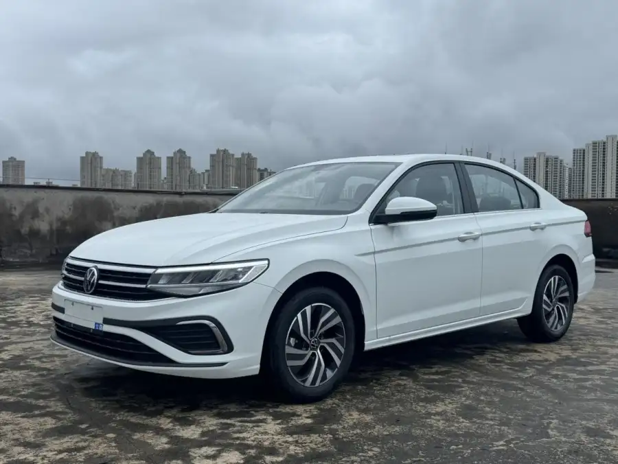 Volkswagen Bora 200TSI DSG