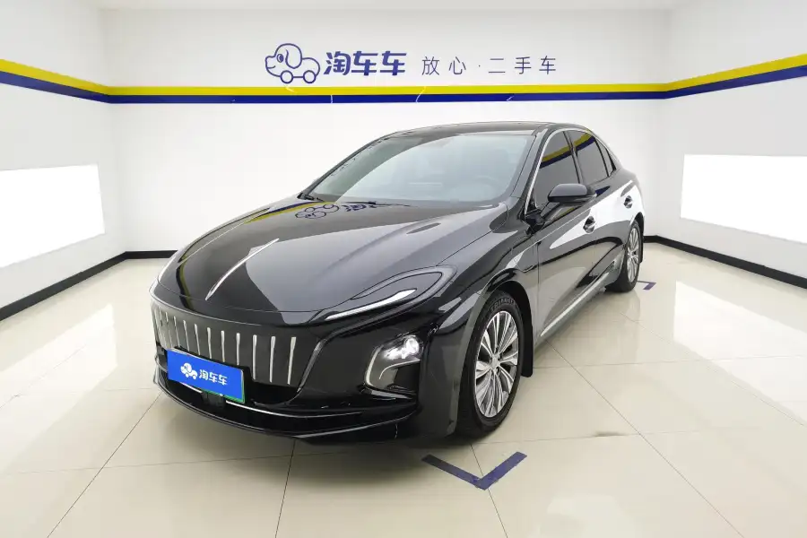 Hongqi E-QM5 620KM PLUS