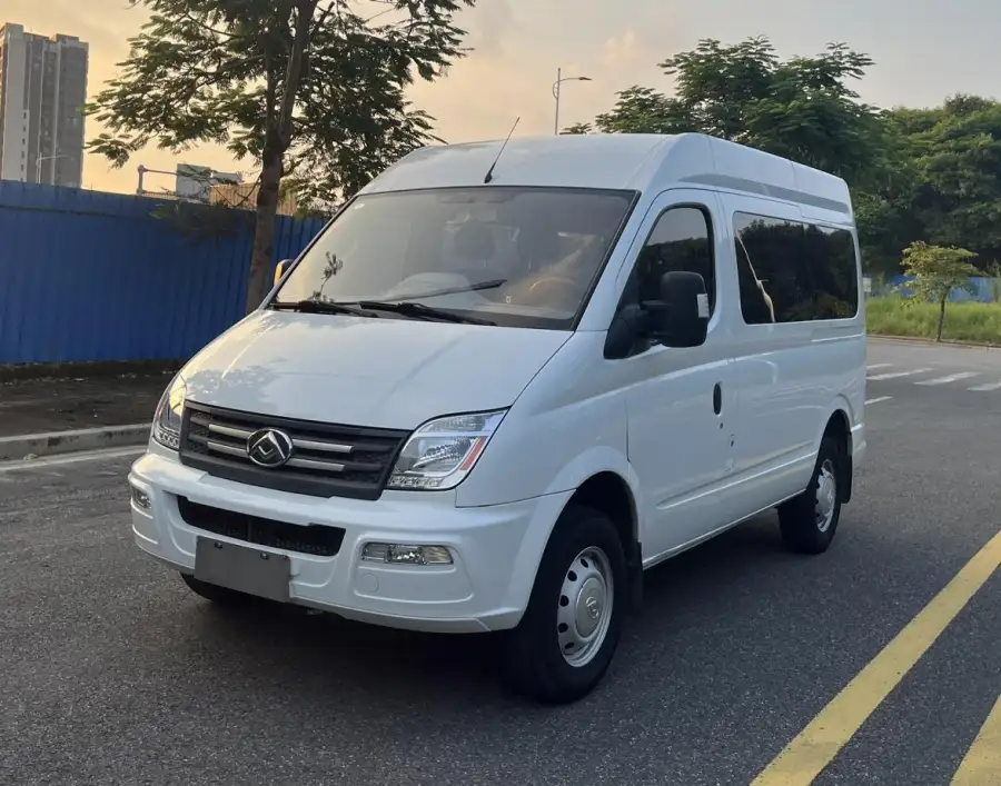Maxus Xintu V80 PLUS 2.0T AMT 9 мест