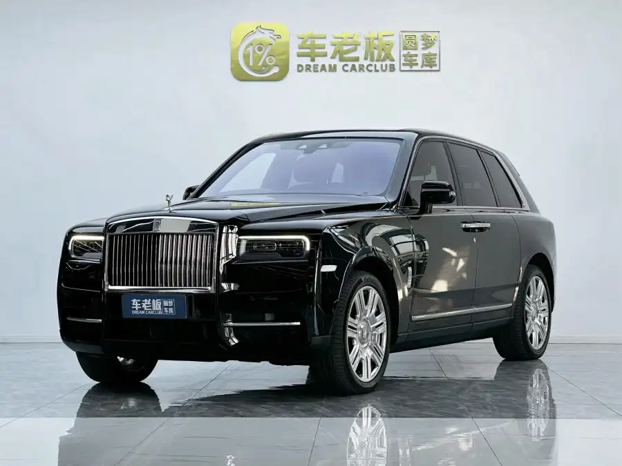 Rolls-Royce Cullinan 4 места