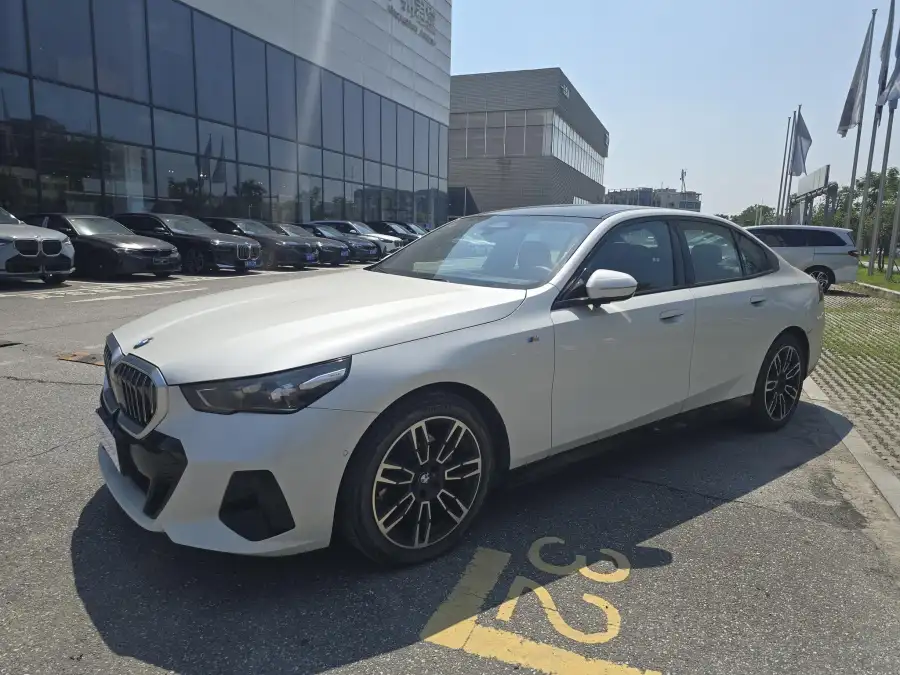 BMW 5 Series (Import) 525i M