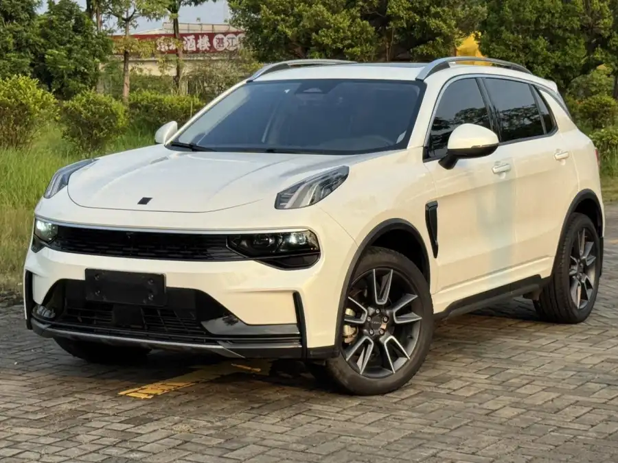 Lynk & Co 01 2.0TD 2WD Pro