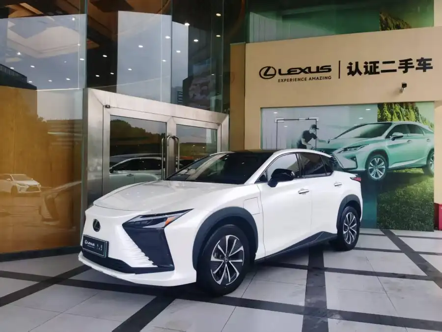 Lexus RZ 450e DIRECT4