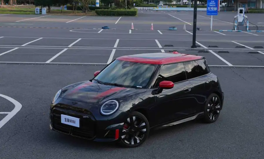 Mini JCW Electric