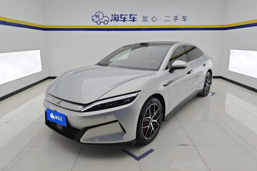 BYD Han L EV 601KM 4WD Flagship
