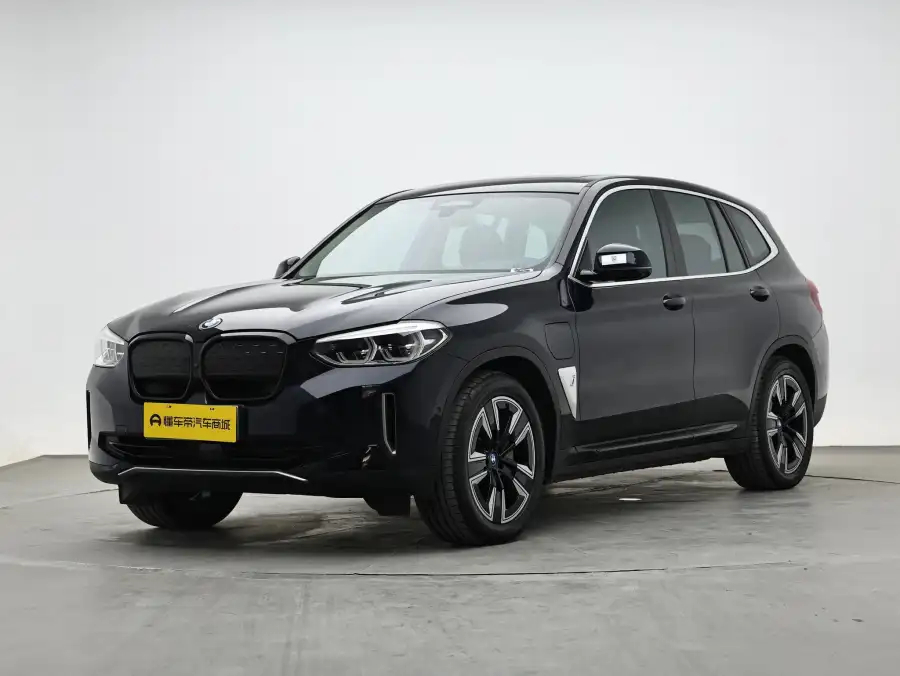 BMW iX3 Lead