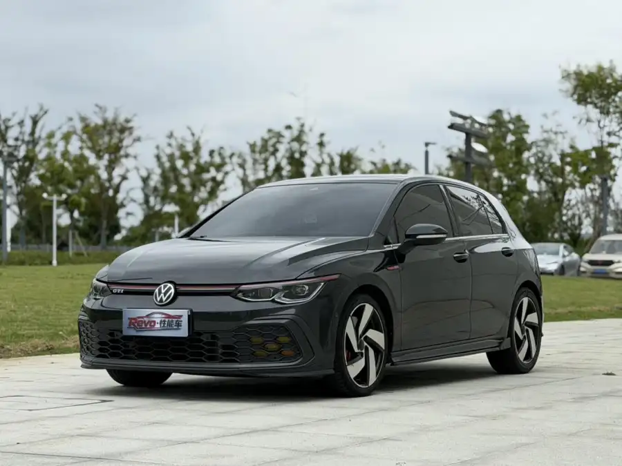 Volkswagen Golf GTI 380TSI DSG GTI