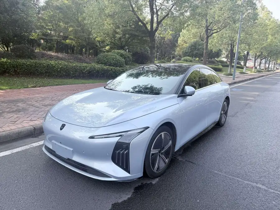 Dongfeng Forthing Xinghai S7 555