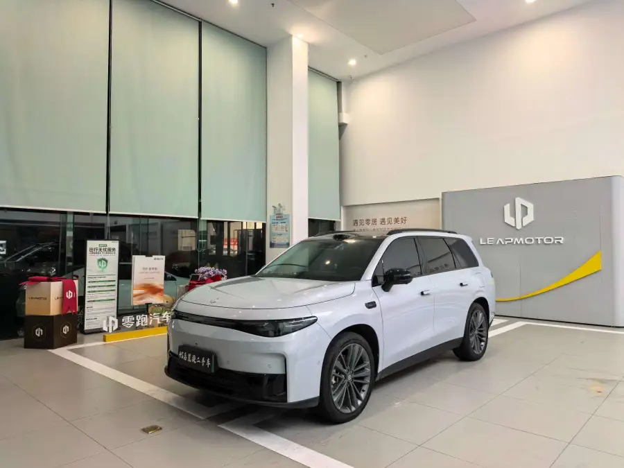 Leapmotor C16 280 6 мест