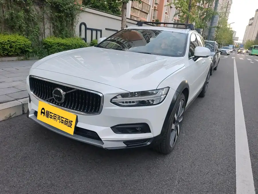 Volvo V90 Cross Country B5 AWD