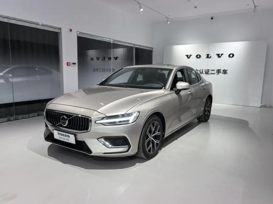 Volvo S60 B4 Luxury