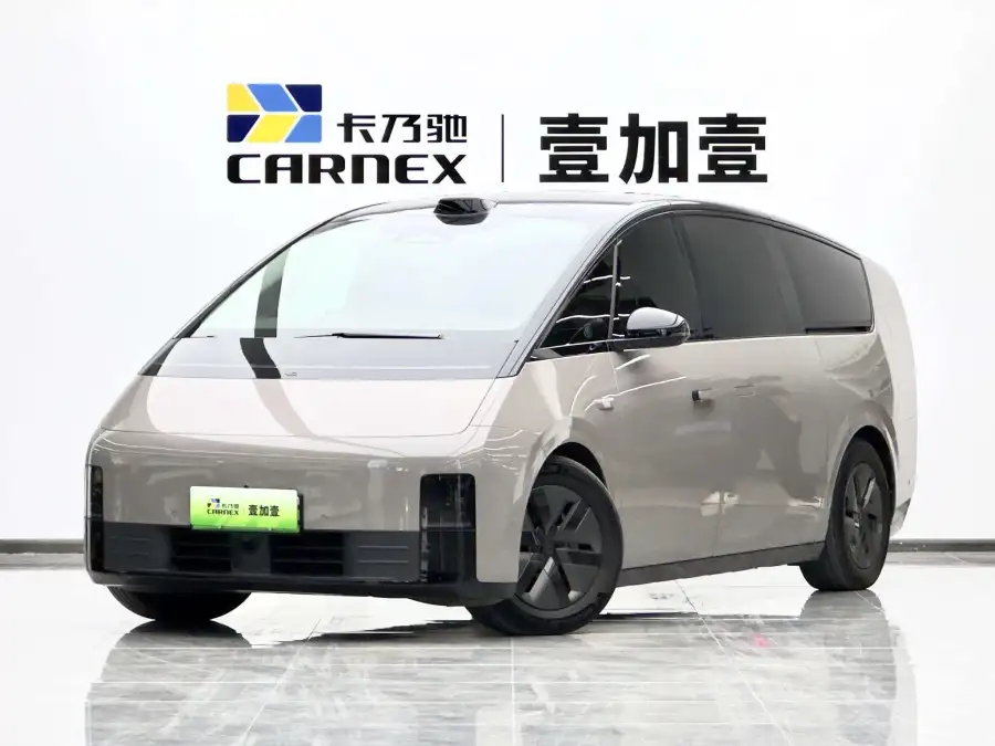 Li Auto MEGA Ultra