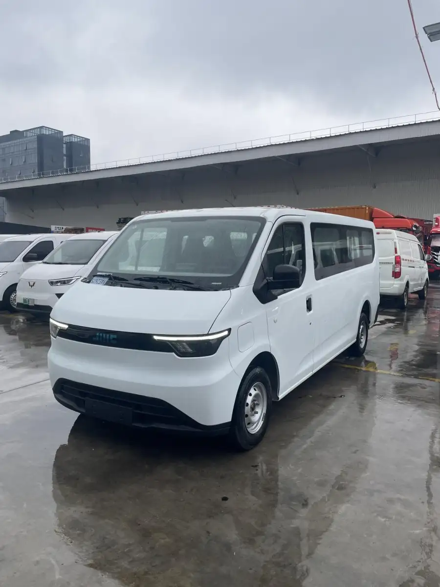 JMC E Fushun 53.58kWh 7 мест